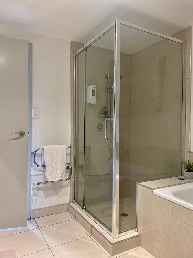 Modern Beach Apartment With Pool & Location Mount Maunganui Exteriör bild