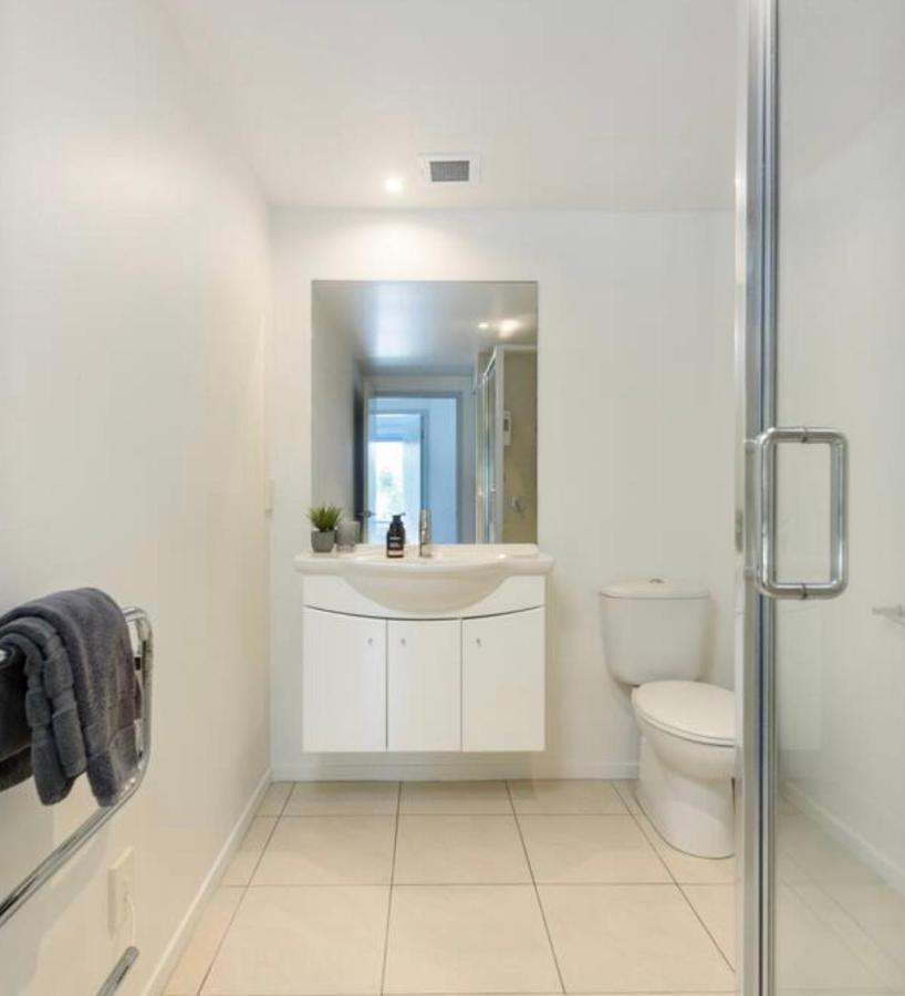 Modern Beach Apartment With Pool & Location Mount Maunganui Exteriör bild